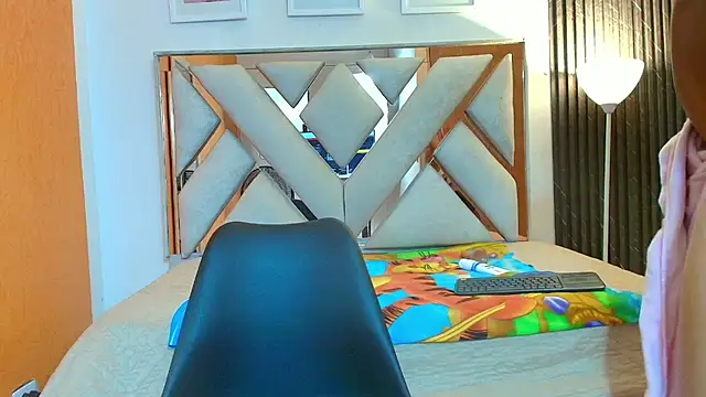 SalomeWilson online show from February 17, 2026, 7:44 pm