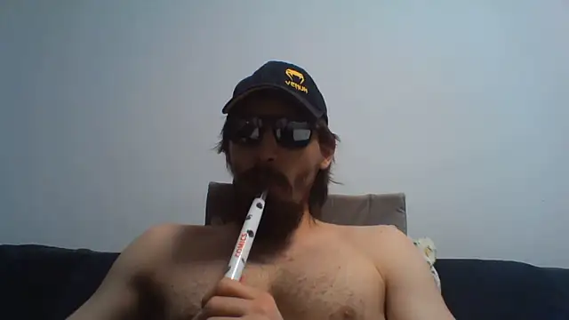 KaelNox online show from June 19, 2026, 8:25 pm