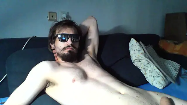 KaelNox online show from July 16, 2026, 7:05 am