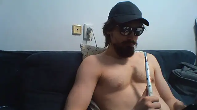 KaelNox online show from June 12, 2026, 7:44 pm