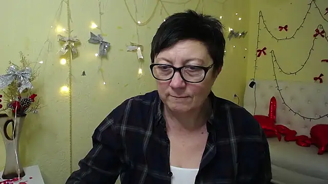 EmilyL0ve online show from January 18, 2026, 6:00 pm