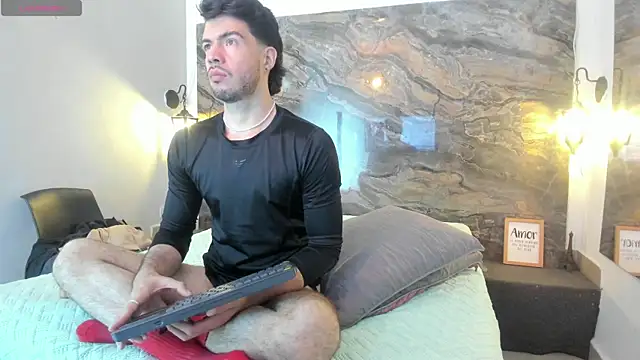 Snapshot of VelloTouch chatting on February 12, 2026, 4:12 am VelloTouch online show from February 12, 2026, 4:12 am