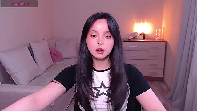 Snapshot of lia_hetty chatting on May 15, 2026, 4:05 pm lia hetty online show from May 15, 2026, 4:05 pm