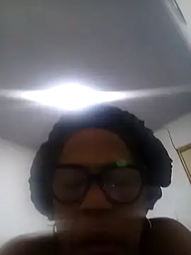 Snapshot of IIv0ryN0IIReX-XX chatting on February 13, 2026, 1:44 pm IIv0ryN0IIReX-XX online show from February 13, 2026, 1:44 pm