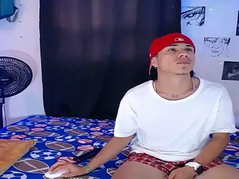 Snapshot of YourSecretCraving chatting on March 4, 2026, 1:35 am YourSecretCraving online show from March 4, 2026, 1:35 am