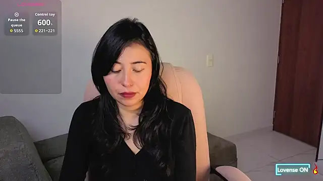 LolaOpalX online show from June 11, 2026, 1:16 am