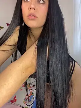 sophyy white online show from March 24, 2026, 9:48 pm