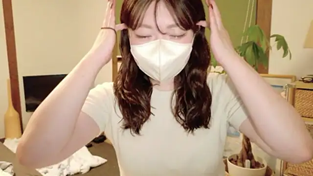   Yui  online show from June 18, 2026, 1:16 pm