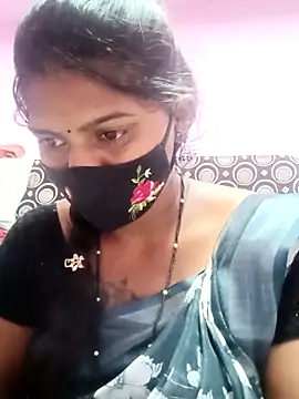 Snapshot of Tamil_Hot_Anu chatting on April 28, 2026, 12:42 am Tamil Hot Anu online show from April 28, 2026, 12:42 am