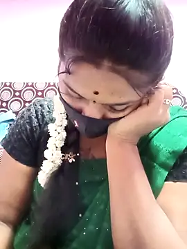 Snapshot of Tamil_Hot_Anu chatting on May 6, 2026, 2:43 pm Tamil Hot Anu online show from May 6, 2026, 2:43 pm