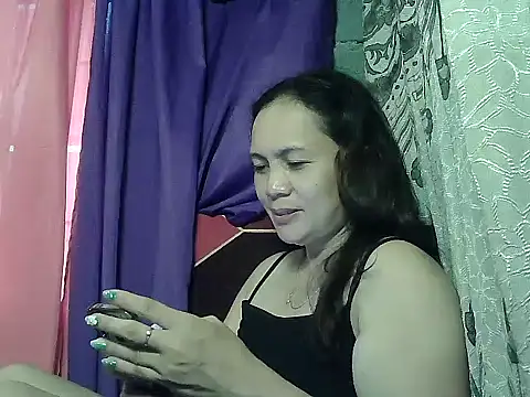prettymomma24xx online show from May 30, 2026, 2:07 am