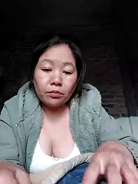 donaaa2 online show from February 20, 2026, 8:27 am