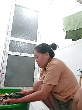 donaaa2 online show from February 7, 2026, 9:06 am