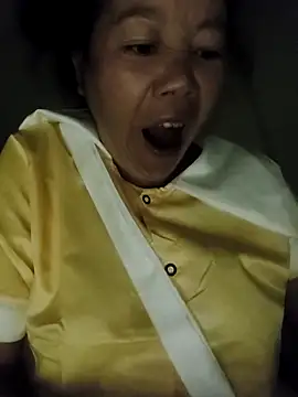 donaaa2 online show from April 21, 2026, 8:59 pm