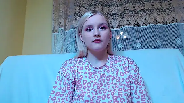 Snapshot of Dami1820 chatting on January 9, 2026, 6:15 pm Dami1820 online show from January 9, 2026, 6:15 pm