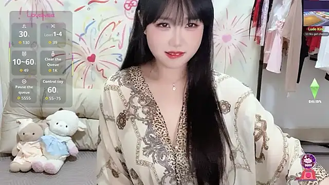Snapshot of xiaoguai99 chatting on April 29, 2026, 1:04 pm xiaoguai99 online show from April 29, 2026, 1:04 pm