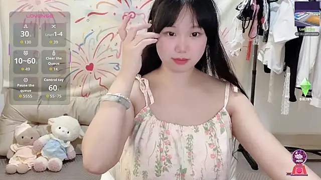 xiaoguai99 online show from June 12, 2026, 6:55 am