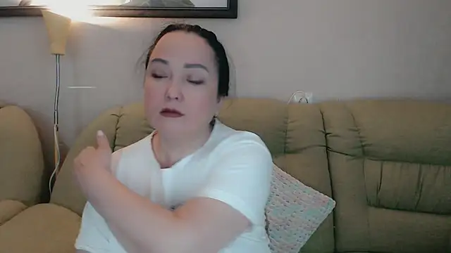 Snapshot of infinity_loveliness chatting on December 19, 2025, 7:11 am infinity loveliness online show from December 19, 2025, 7:11 am