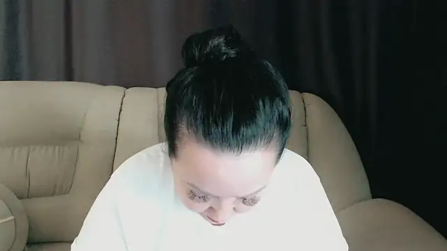 Snapshot of infinity_loveliness chatting on January 7, 2026, 8:08 am infinity loveliness online show from January 7, 2026, 8:08 am