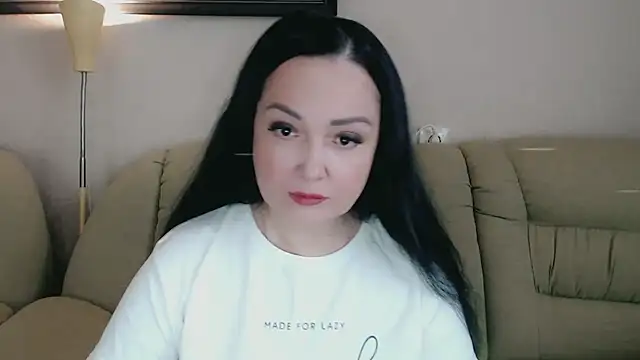 Snapshot of infinity_loveliness chatting on November 4, 2025, 9:24 am infinity loveliness online show from November 4, 2025, 9:24 am