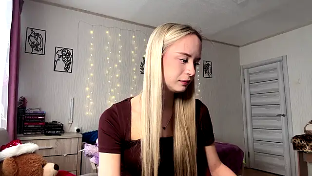 LatashiaOrcutt online show from January 8, 2026, 8:53 am