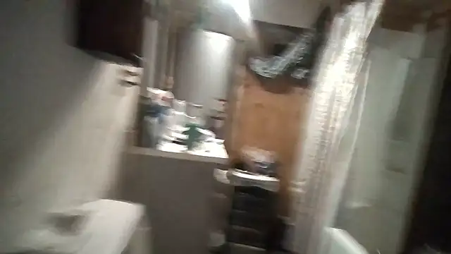 Snapshot of Quuwavve chatting on March 5, 2026, 3:58 am Quuwavve online show from March 5, 2026, 3:58 am