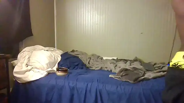 Snapshot of Quuwavve chatting on March 29, 2026, 12:34 am Quuwavve online show from March 29, 2026, 12:34 am