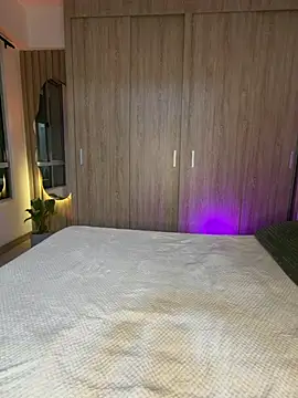 Snapshot of karymoron chatting on February 21, 2026, 5:42 am karymoron online show from February 21, 2026, 5:42 am