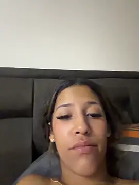vicky bass  online show from May 19, 2026, 1:10 am
