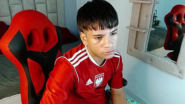 Snapshot of Jay_fox1 chatting on January 6, 2026, 5:44 am Jay fox1 online show from January 6, 2026, 5:44 am