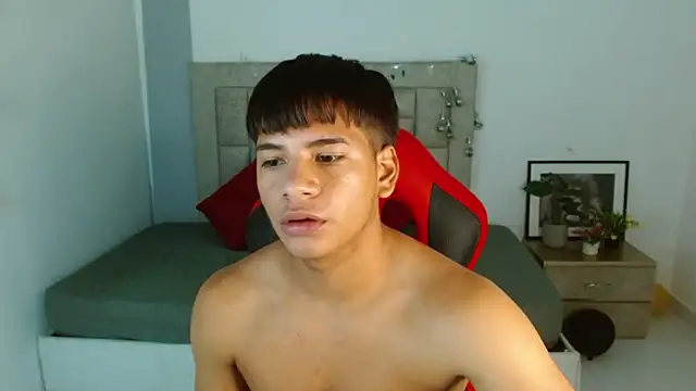 Snapshot of Jay_fox1 chatting on January 10, 2026, 5:03 am Jay fox1 online show from January 10, 2026, 5:03 am