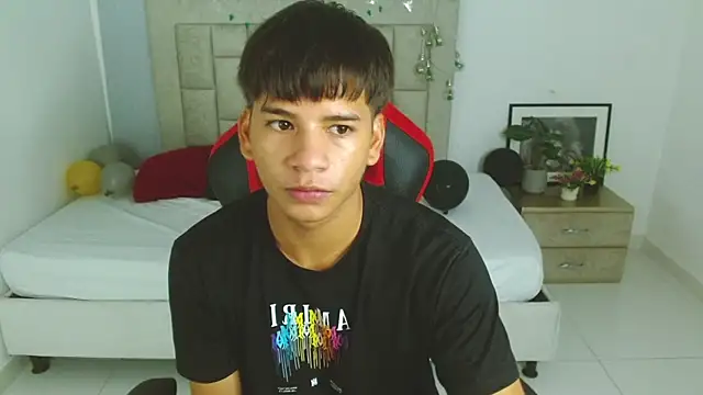 Snapshot of Jay_fox1 chatting on January 13, 2026, 5:11 am Jay fox1 online show from January 13, 2026, 5:11 am