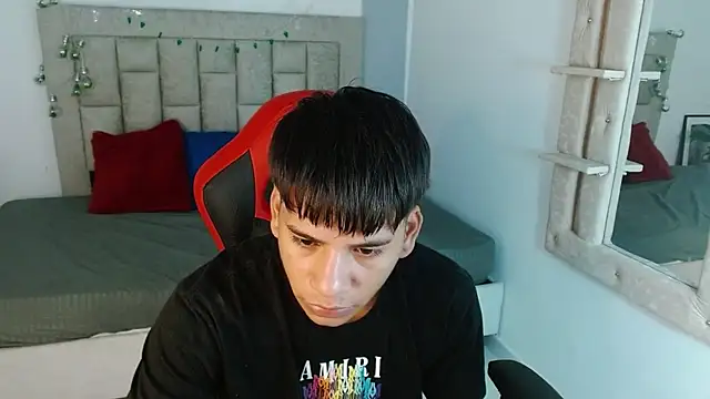 Snapshot of Jay_fox1 chatting on January 7, 2026, 5:23 am Jay fox1 online show from January 7, 2026, 5:23 am