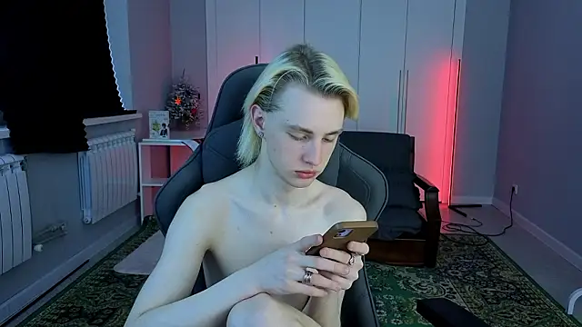 lucidangelok1 online show from March 25, 2026, 4:23 am