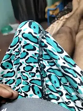 Snapshot of 8inchhere chatting on March 4, 2026, 6:04 pm 8inchhere online show from March 4, 2026, 6:04 pm