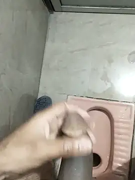 Snapshot of 8inchhere chatting on February 15, 2026, 7:02 pm 8inchhere online show from February 15, 2026, 7:02 pm