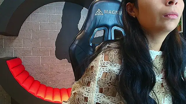 RoousseGil online show from January 6, 2026, 11:47 am