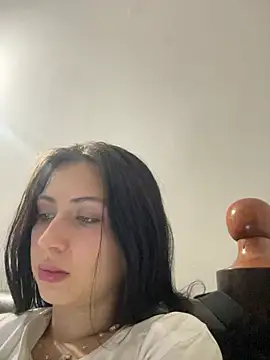 diosa cristal  online show from February 25, 2026, 6:02 am