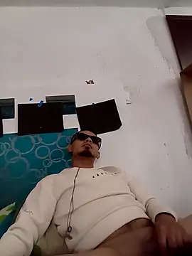 diablitoooxxx online show from April 14, 2026, 7:52 pm