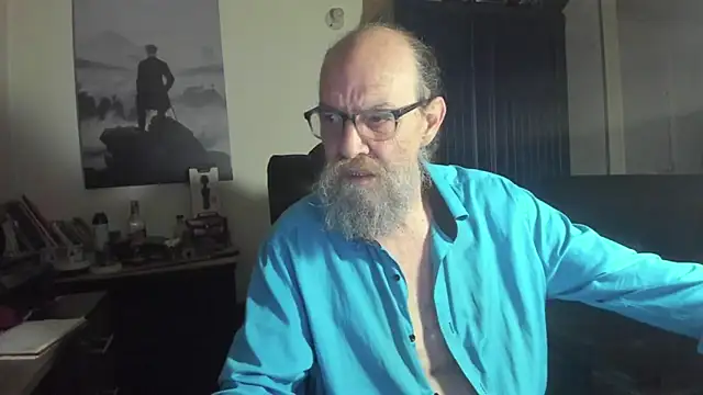 Uncle Hottie online show from July 17, 2026, 4:32 am