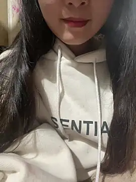 mode-bae online show from February 3, 2026, 1:49 pm