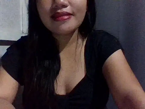 sweetprinces08 online show from April 15, 2026, 7:58 pm