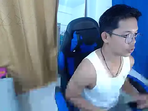 holly oreo online show from August 1, 2026, 12:47 pm