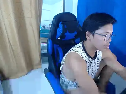holly oreo online show from June 24, 2026, 2:48 pm