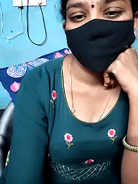 Snapshot of lusy79 chatting on January 8, 2026, 8:20 am lusy79 online show from January 8, 2026, 8:20 am