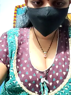 lusy79 online show from February 6, 2026, 5:25 am