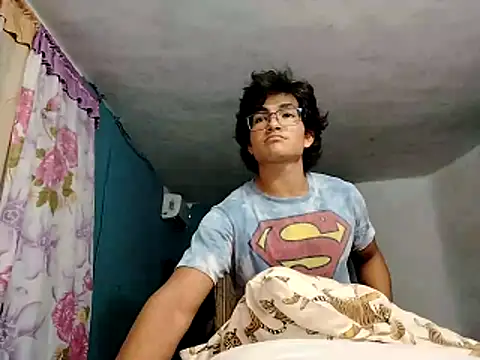 Xaviervtg online show from April 7, 2026, 9:22 am