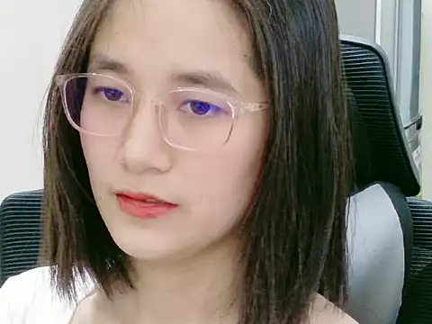 Snapshot of Shulee- chatting on March 23, 2026, 3:17 am Shulee- online show from March 23, 2026, 3:17 am