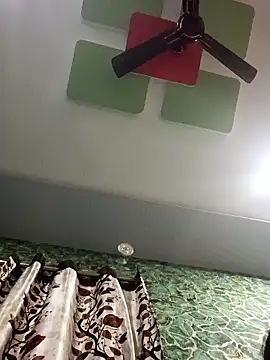 Snapshot of 01Roshani chatting on January 8, 2026, 6:19 am 01Roshani online show from January 8, 2026, 6:19 am