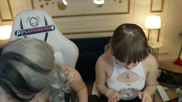 Snapshot of Zoe_Kiss chatting on February 6, 2026, 3:41 pm Zoe Kiss online show from February 6, 2026, 3:41 pm